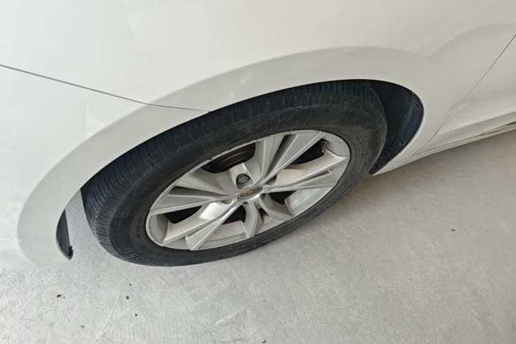 Used Geely Auto Emgrand GT 2018 1.5T MHEV Yaoxiang Edition Left Front Wheel Hub