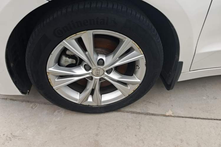 Used Geely Auto Emgrand GT 2018 1.5T MHEV Yaoxiang Edition Left Front Wheel Hub