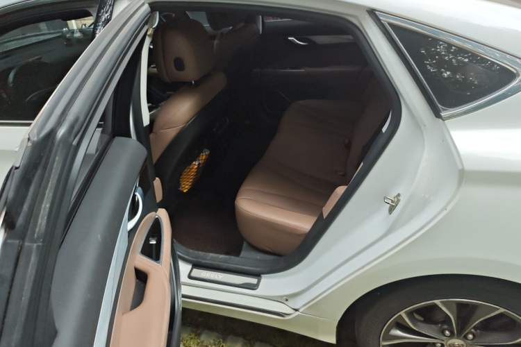 Used Geely Auto Emgrand GT 2018 1.5T MHEV Yaozhi Edition Left Rear Seat