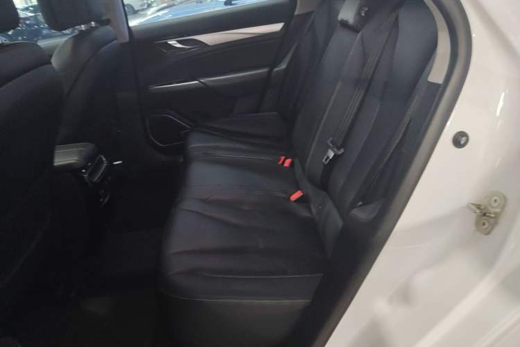 Used Geely Auto Emgrand GT 2018 1.5T MHEV Yaoxiang Edition Left Rear Seat
