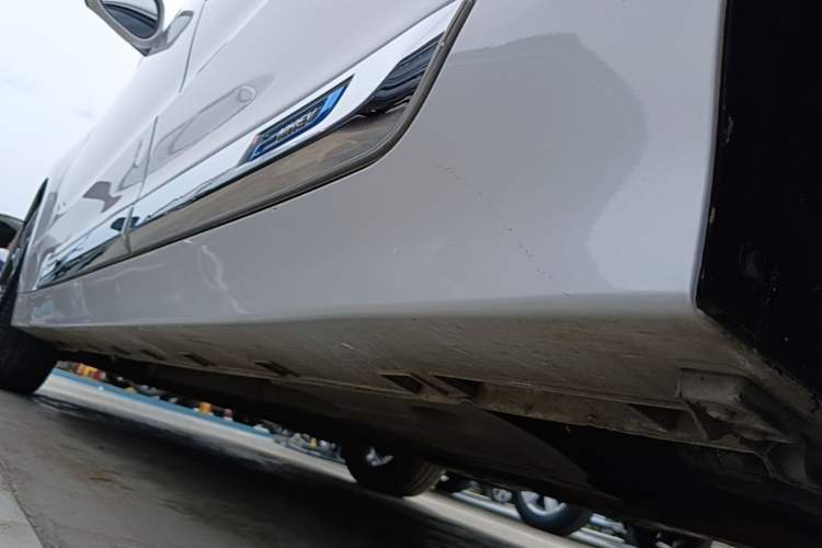 Used Geely Auto Emgrand GT 2018 1.5T MHEV Yaozun Edition Left Side Sill