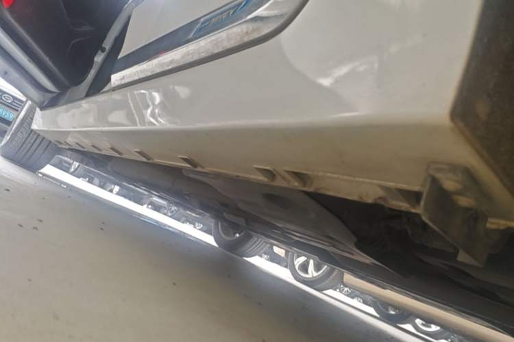 Used Geely Auto Emgrand GT 2018 1.5T MHEV Yaoxiang Edition Left Side Sill