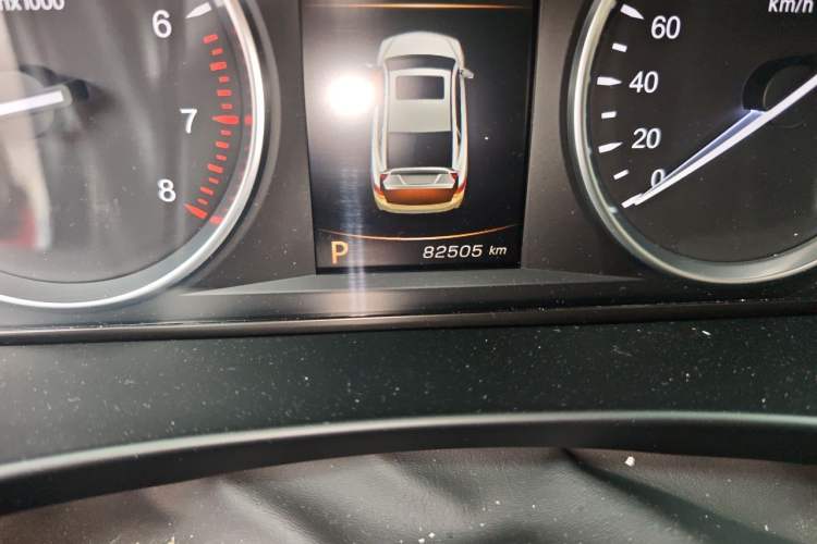 Used Geely Auto Emgrand GT 2018 1.8T Zunshang Zhiling Edition Odometer Close Up