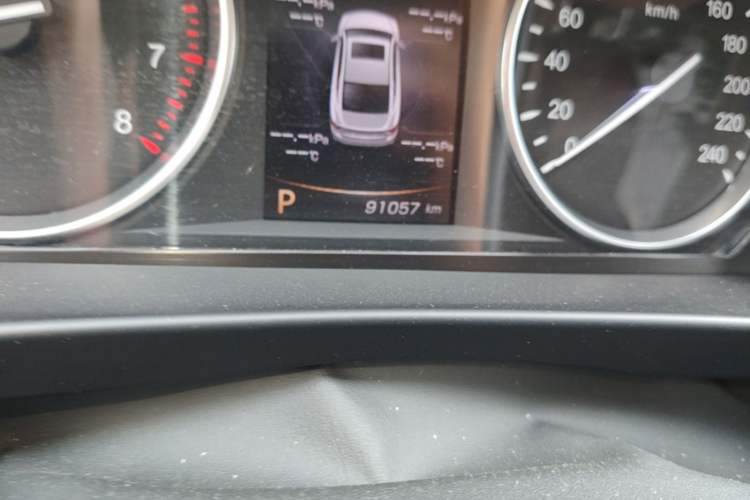 Used Geely Auto Emgrand GT 2018 1.8T Comfort Smart Leading Edition Odometer Close Up