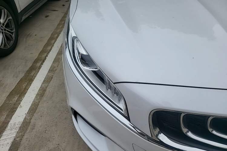 Used Geely Auto Emgrand GT 2018 1.5T MHEV Yaoxiang Edition Right Front Headlight