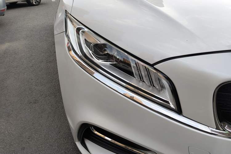 Used Geely Auto Emgrand GT 2018 1.5T MHEV Shining Edition Right Front Headlight
