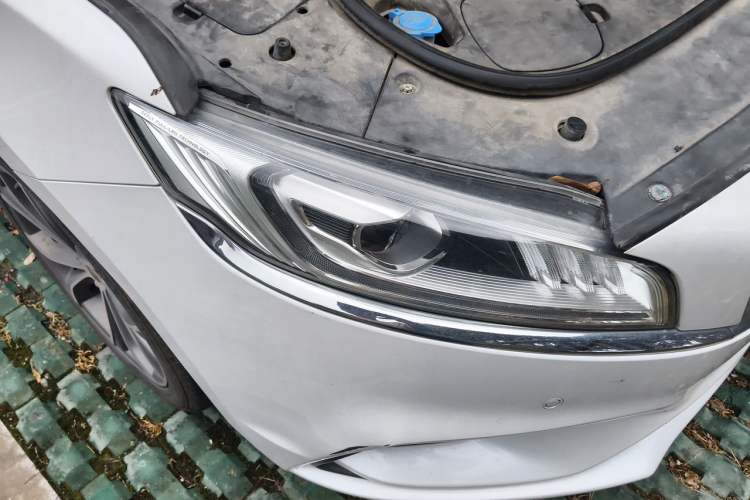 Used Geely Auto Emgrand GT 2018 1.5T MHEV Yaozhi Edition Right Front Headlight