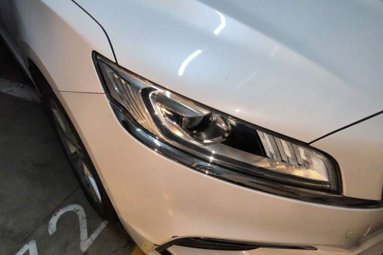 Used Geely Auto Emgrand GT 2018 1.5T MHEV Yaoxiang Edition Right Front Headlight