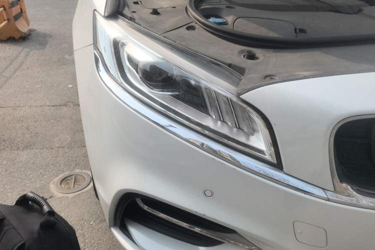 Used Geely Auto Emgrand GT 2018 1.5T MHEV Yaozun Edition Right Front Headlight
