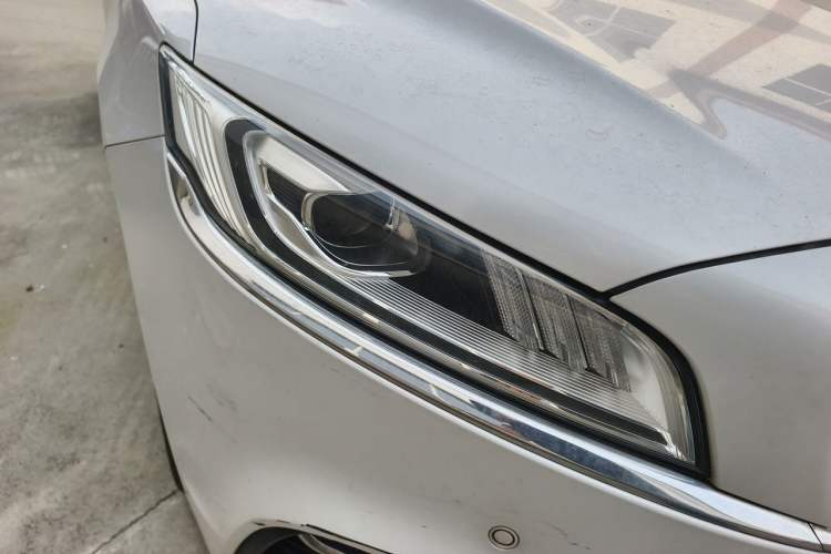 Used Geely Auto Emgrand GT 2018 1.5T MHEV Yaozun Edition Right Front Headlight