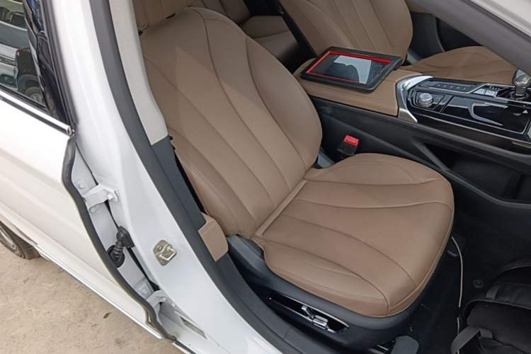 Used Geely Auto Emgrand GT 2018 1.5T MHEV Yaozun Edition Right Front Seat