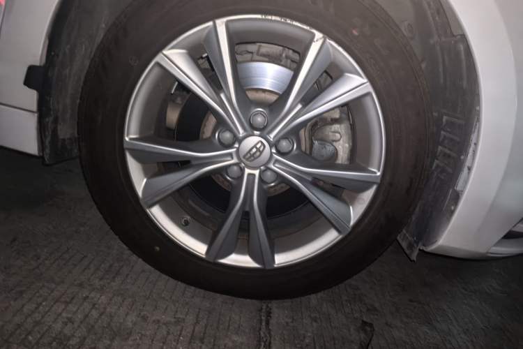 Used Geely Auto Emgrand GT 2018 1.5T MHEV Yaoxiang Edition Right Front Wheel Hub
