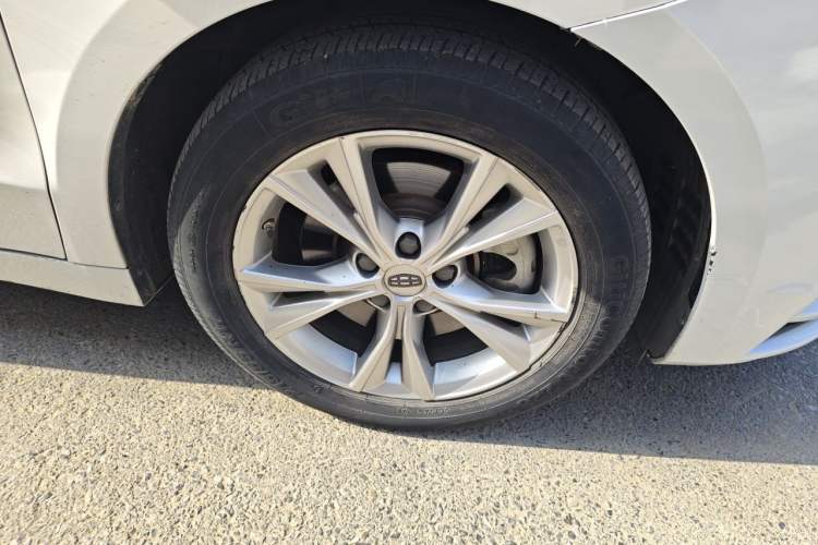 Used Geely Auto Emgrand GT 2018 1.5T MHEV Yaoxiang Edition Right Front Wheel Hub