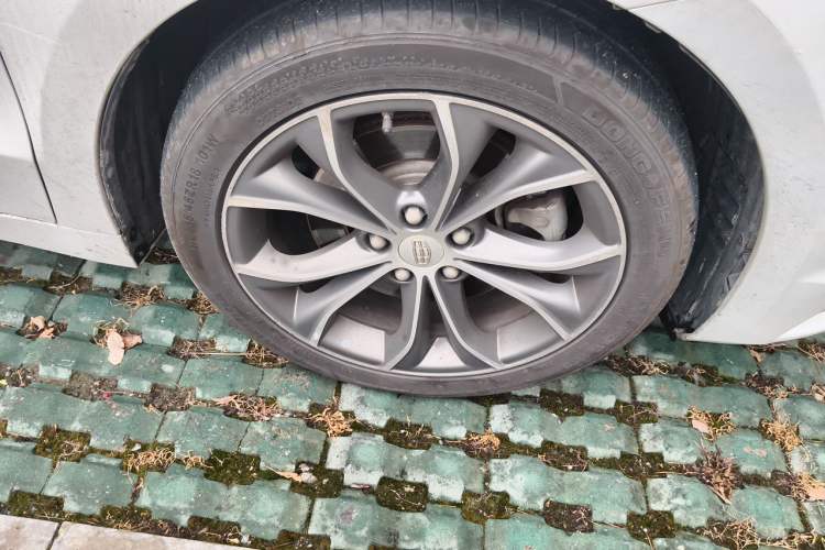 Used Geely Auto Emgrand GT 2018 1.5T MHEV Yaozhi Edition Right Front Wheel Hub