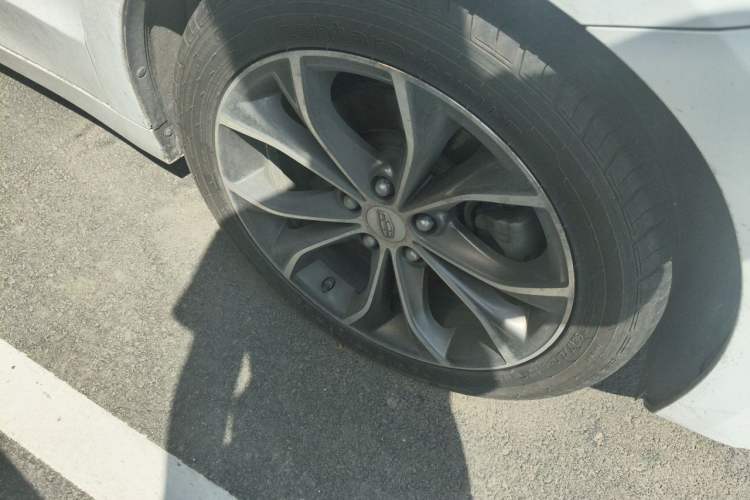 Used Geely Auto Emgrand GT 2018 1.5T MHEV Yaozun Edition Right Front Wheel Hub
