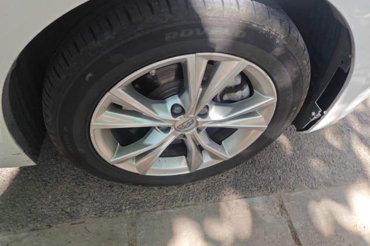 Used Geely Auto Emgrand GT 2018 1.5T MHEV Yaoxiang Edition Right Front Wheel Hub