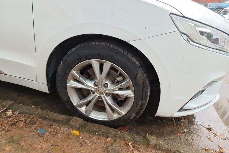 Used Geely Auto Emgrand GT 2018 1.5T MHEV Yaoxiang Edition Right Front Wheel Hub