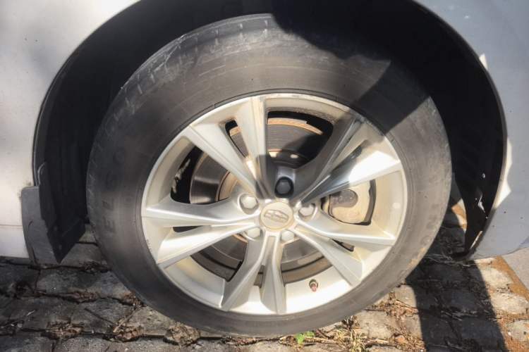 Used Geely Auto Emgrand GT 2018 1.5T MHEV Yaoxiang Edition Right Front Wheel Hub