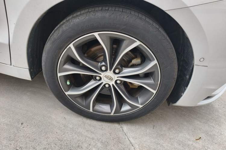 Used Geely Auto Emgrand GT 2018 1.5T MHEV Yaozun Edition Right Front Wheel Hub