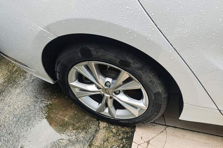 Used Geely Auto Emgrand GT 2018 1.5T MHEV YAOCHI Edition Right Rear Wheel Hub