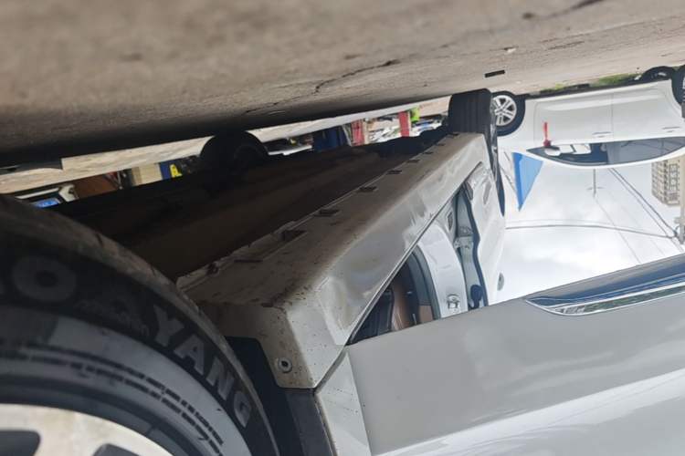 Used Geely Auto Emgrand GT 2018 1.8T Comfort Smart Leading Edition Right Side Sill