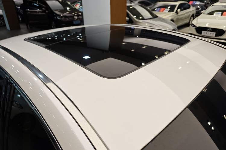 Used Geely Auto Emgrand GT 2018 1.5T MHEV Yaoxiang Edition Roof