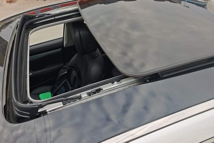 Used Geely Auto Emgrand GT 2018 1.5T MHEV Yaoxiang Edition Roof