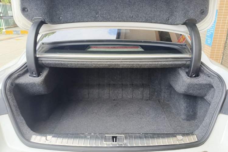 Used Geely Auto Emgrand GT 2018 1.5T MHEV Yaoxiang Edition Trunk