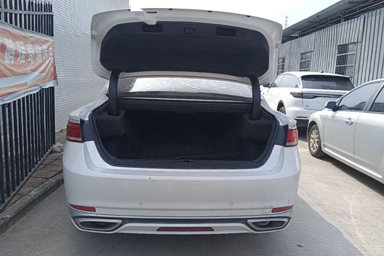 Used Geely Auto Emgrand GT 2018 1.5T MHEV Yaoxiang Edition Trunk