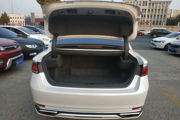 Used Geely Auto Emgrand GT 2018 1.5T MHEV Yaoxiang Edition Trunk