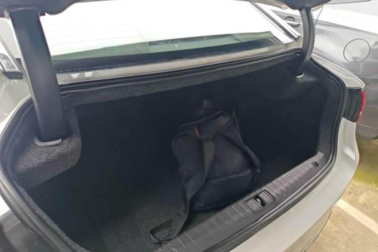 Used Geely Auto Emgrand GT 2018 1.8T Zunshang Zhiling Edition Trunk
