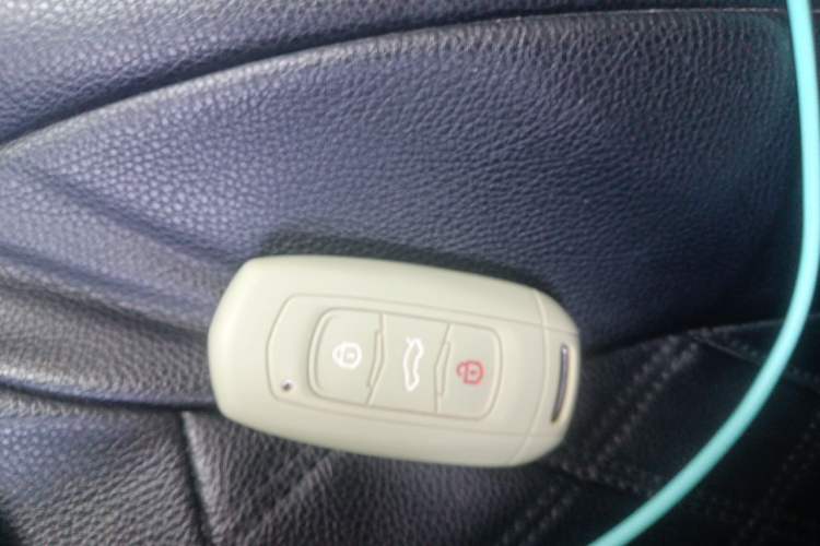 Used Geely Auto Emgrand GT 2018 1.8T Zunshang Zhiling Edition Vehicle Key