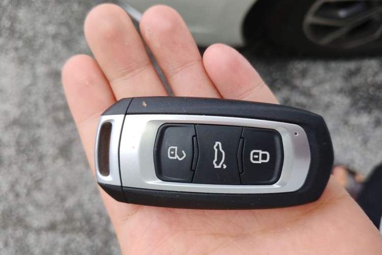 Used Geely Auto Emgrand GT 2018 1.8T Comfort Smart Leading Edition Vehicle Key