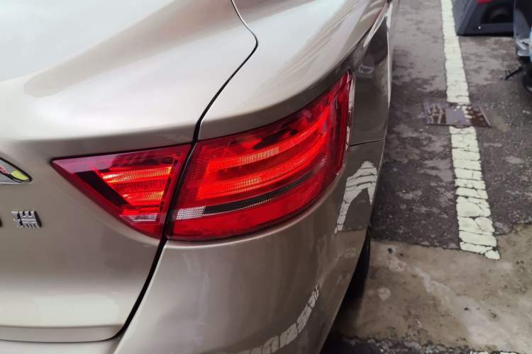 Used Geely Auto Emgrand GT 2018 1.8T Zunshang Zhiling Edition Right Rear Taillight