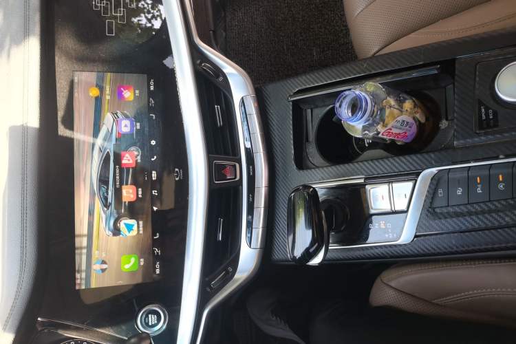 Used Geely Auto Emgrand GT 2020 1.5T MHEV Yaozun Edition Audio And AC Panel