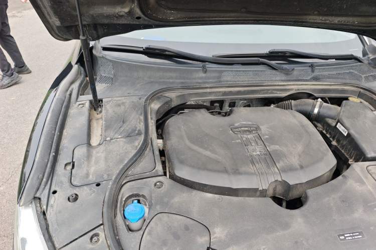 Used Geely Auto Emgrand GT 2020 1.5T MHEV Yaozhi Edition Engine Bay Right