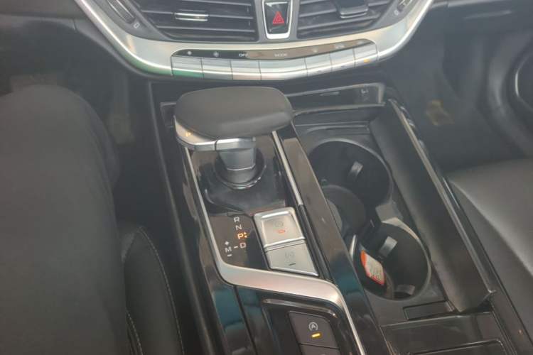 Used Geely Auto Emgrand GT 2020 1.5T MHEV Yaoxiang Edition Gear Lever