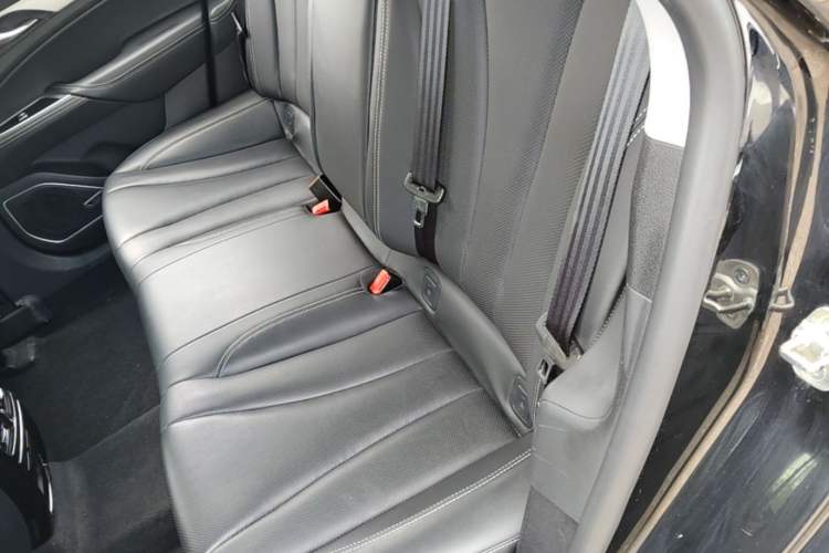 Used Geely Auto Emgrand GT 2020 Revised 1.8T Navigation Edition Left Rear Seat