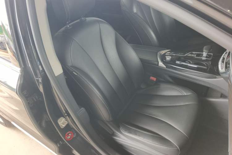 Used Geely Auto Emgrand GT 2020 1.5T MHEV Yaoxiang Edition Right Front Seat