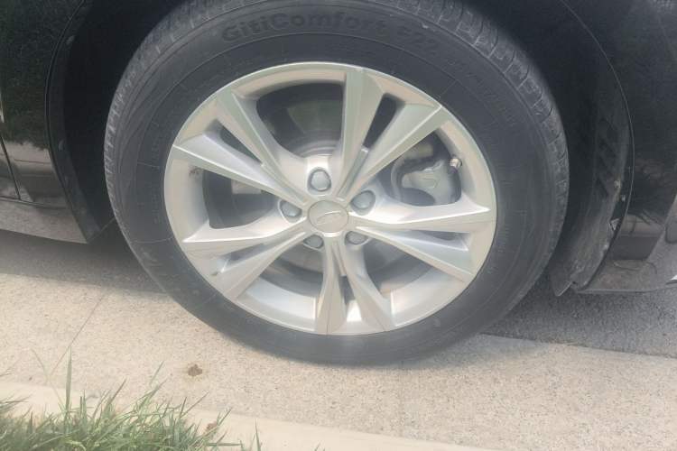 Used Geely Auto Emgrand GT 2020 1.5T MHEV Yaoxiang Edition Right Front Wheel Hub