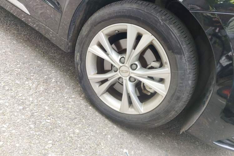 Used Geely Auto Emgrand GT 2020 1.5T MHEV Yaoxiang Edition Right Front Wheel Hub