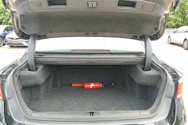Used Geely Auto Emgrand GT 2020 Revised 1.8T Navigation Edition Trunk