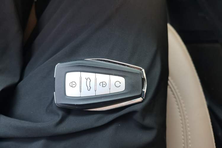 Used Geely Auto Emgrand GT 2020 1.5T MHEV Yaozun Edition Vehicle Key
