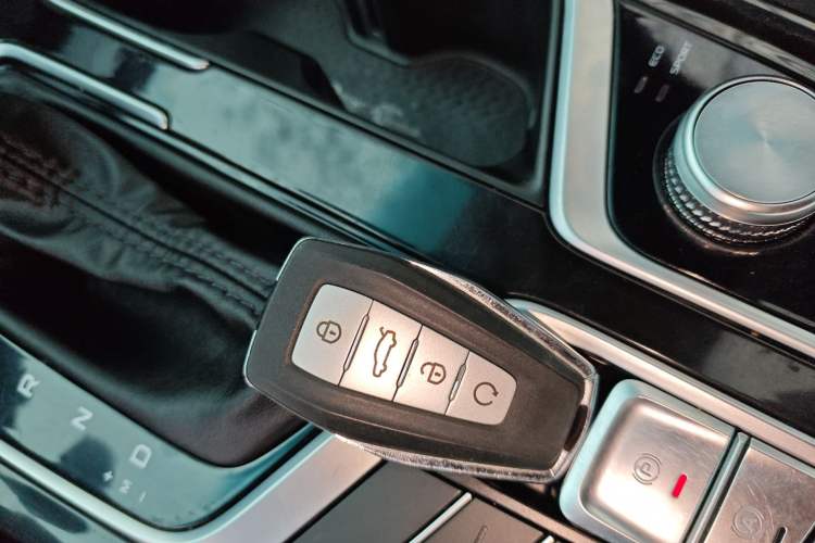 Used Geely Auto Emgrand GT 2020 1.8T Flagship Edition Vehicle Key
