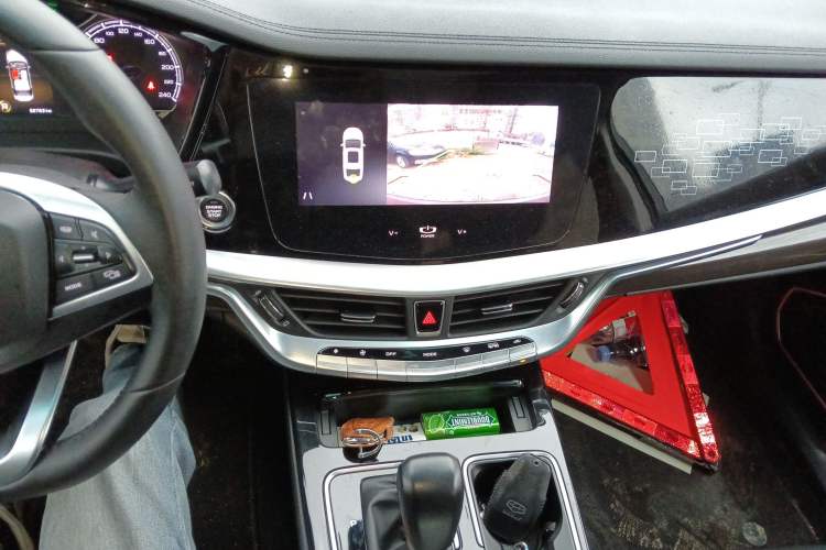 Used Geely Auto Emgrand GT 2020 1.8T Flagship Edition Audio And AC Panel
