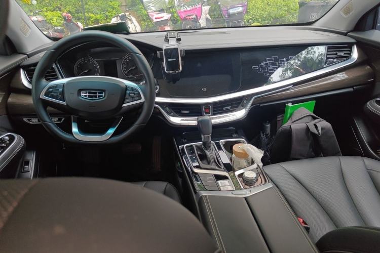 Used Geely Auto Emgrand GT 2020 Revised 1.8T Navigation Edition Center Console