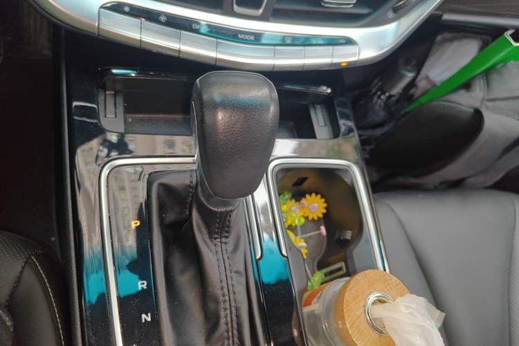 Used Geely Auto Emgrand GT 2020 Revised 1.8T Navigation Edition Gear Lever