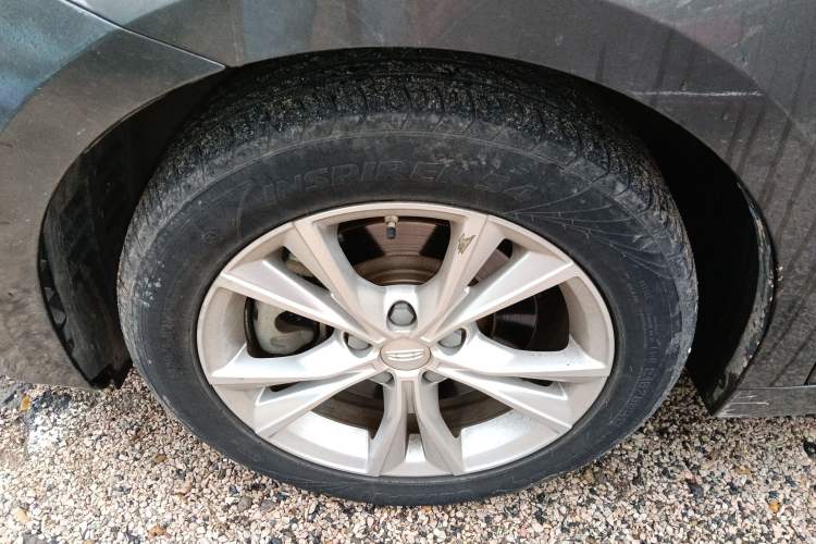 Used Geely Auto Emgrand GT 2020 1.8T Flagship Edition Left Front Wheel Hub