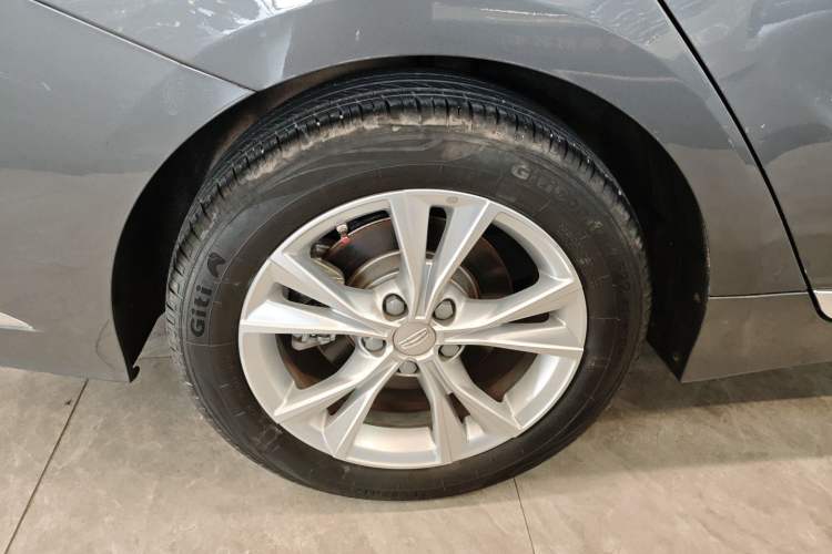 Used Geely Auto Emgrand GT 2020 1.5T MHEV Yaoxiang Edition Right Rear Wheel Hub