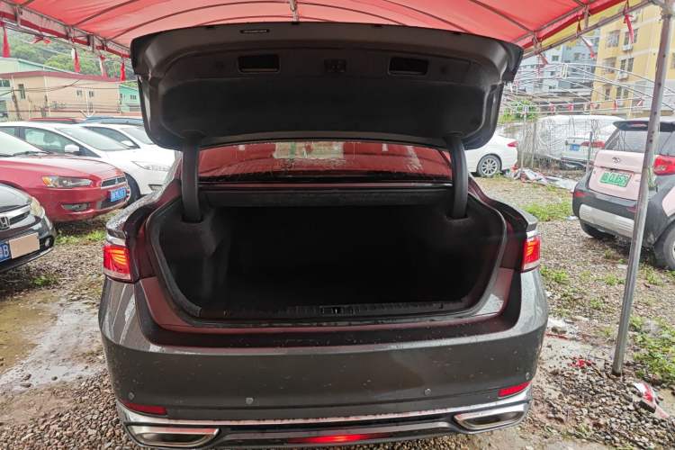 Used Geely Auto Emgrand GT 2020 1.8T Flagship Edition Trunk